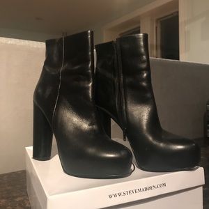 Steve Madden Black Leather Platform Boots